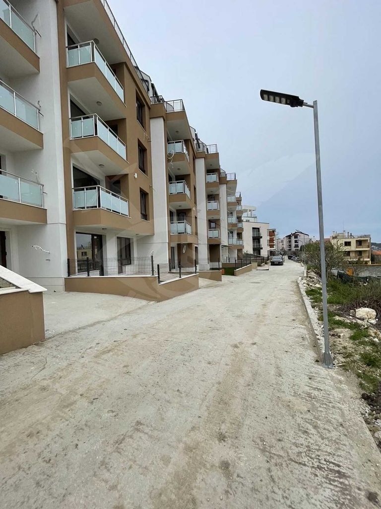 Продава се Двустаен апартамент в Варна, Виница - 78 кв.м за 924 €/кв.м - Снимка #5