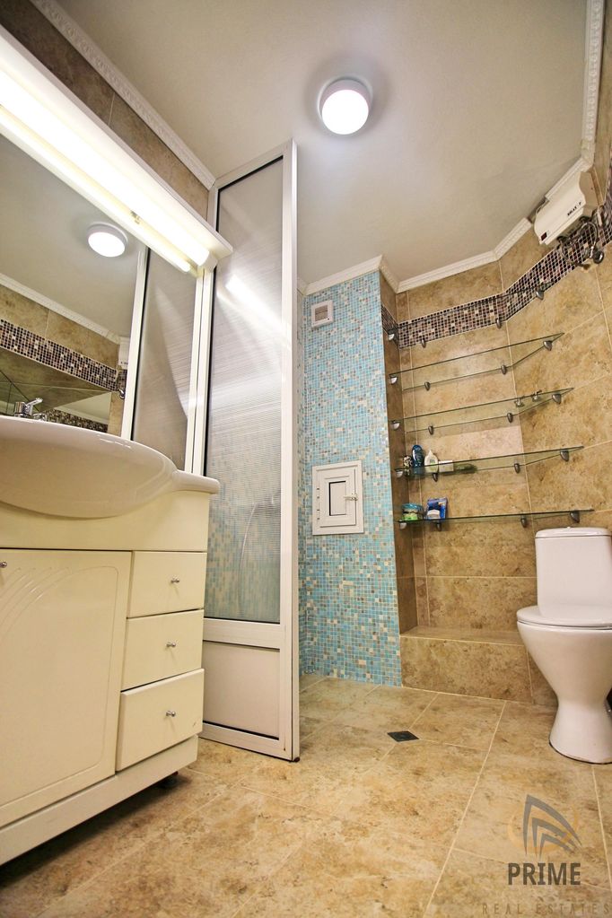 Дава се под наем Двустаен апартамент в Бургас, Лазур - 66 кв.м за 433.5 € - Снимка #7
