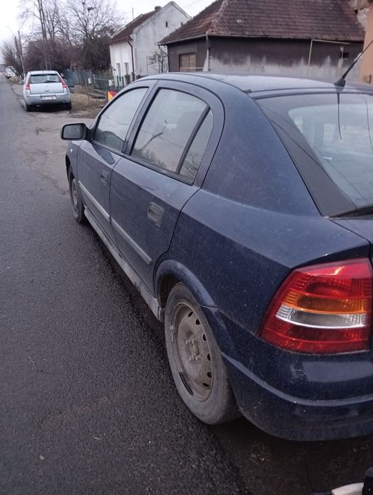 Vând Opel  astra