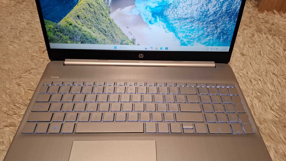 Laptop HP  i7-1255U / 16GB RAM / 512GB SSD CU NOU