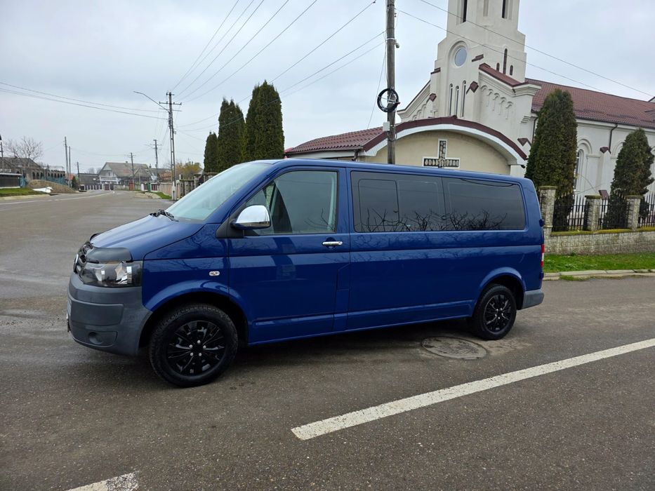 Volkswagen Caravelle/Transporter 2.0tdi Euro 5 model cu 8 locuri
