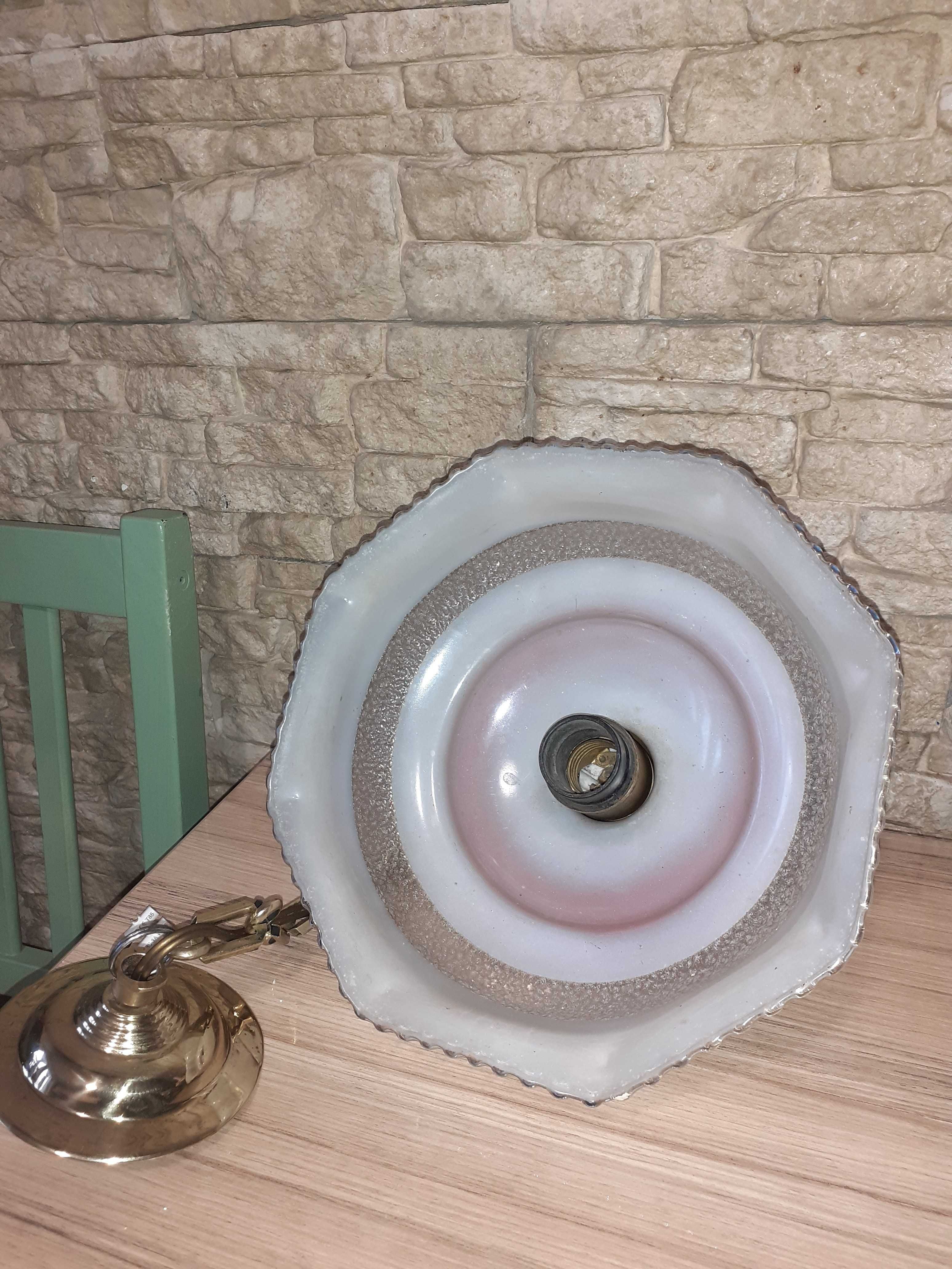 Vand o lampa art deco deosebita