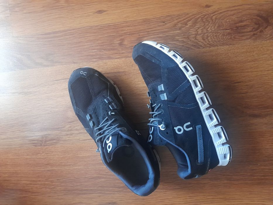 On Cloud дамски маратонки 36 номер.