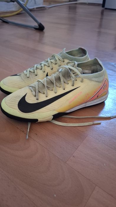 Сороконожки оранжевый