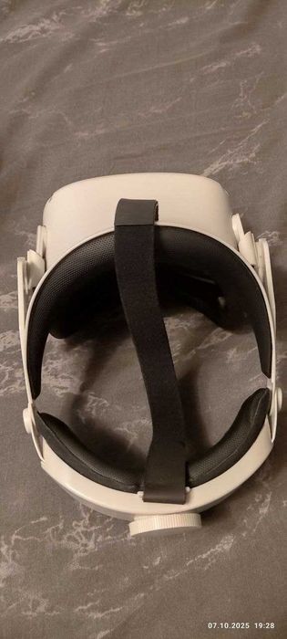 VR Oculus Quest 2 в отличном состоянии.