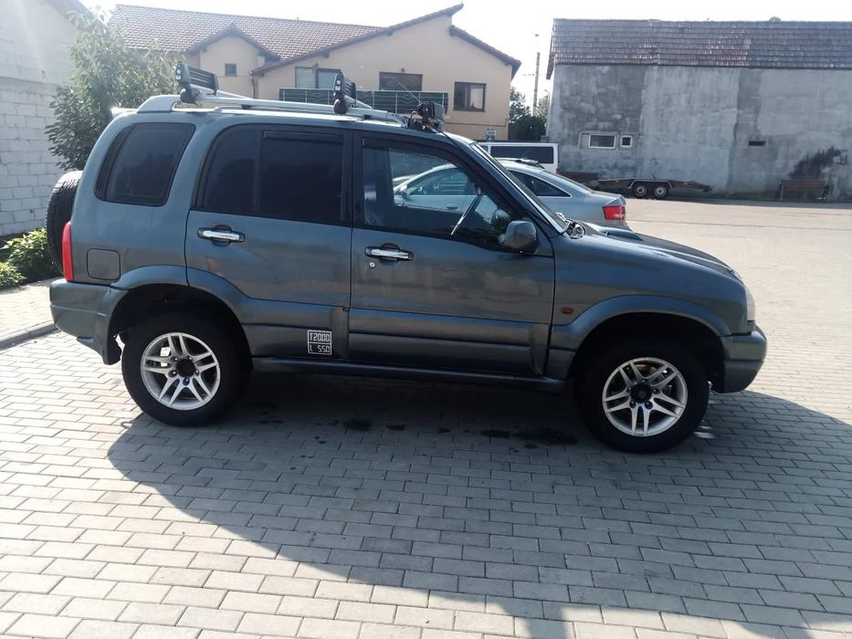 Suzuki Grand Vitara Baterie noua,schimbat disc ambreaj si pompa ambreaj,inaltata 5cm