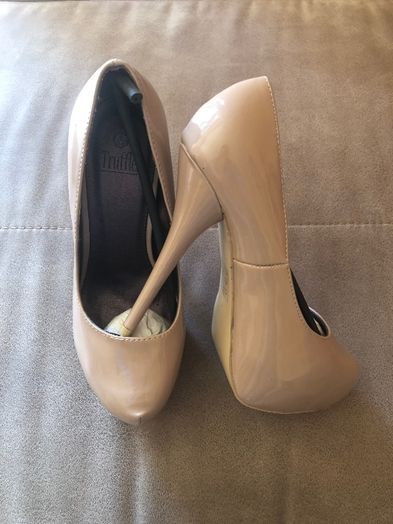 Дамски обувки (нови), р-р 39