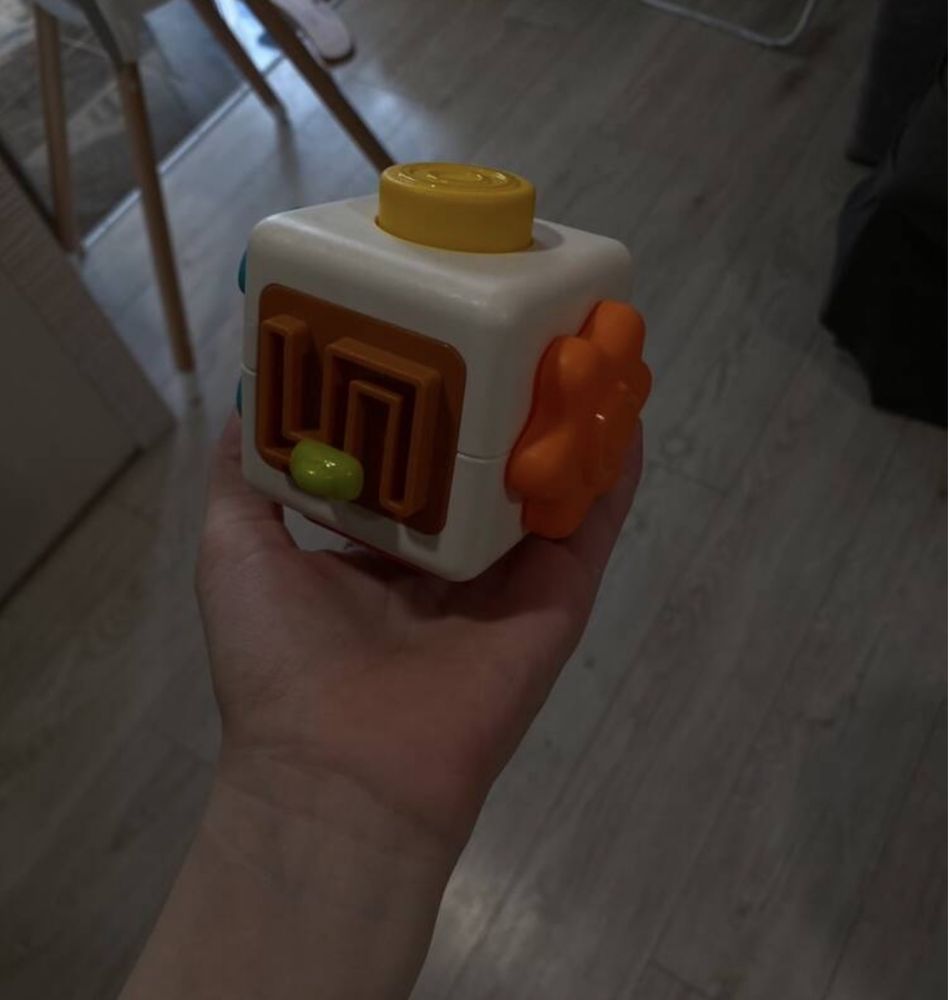 Монтесори куб за игра (montessorri cube)
