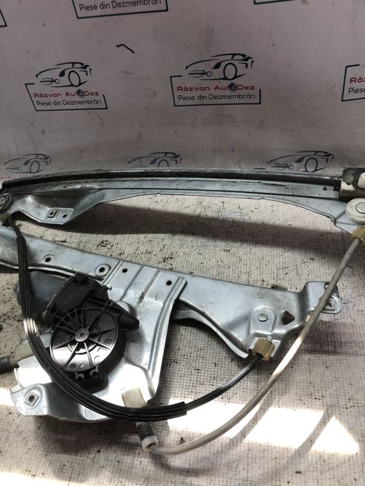 macara geam dreapta fata renault clio 3 2010