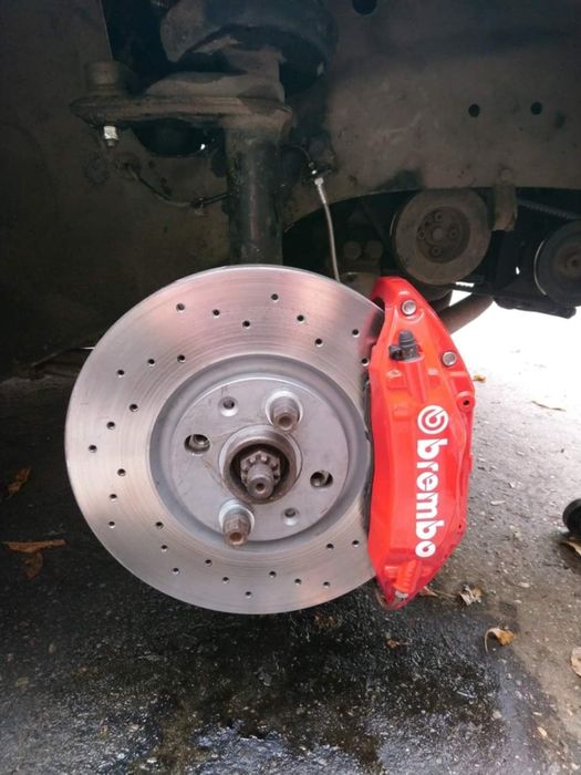 Четири бутално Брембо