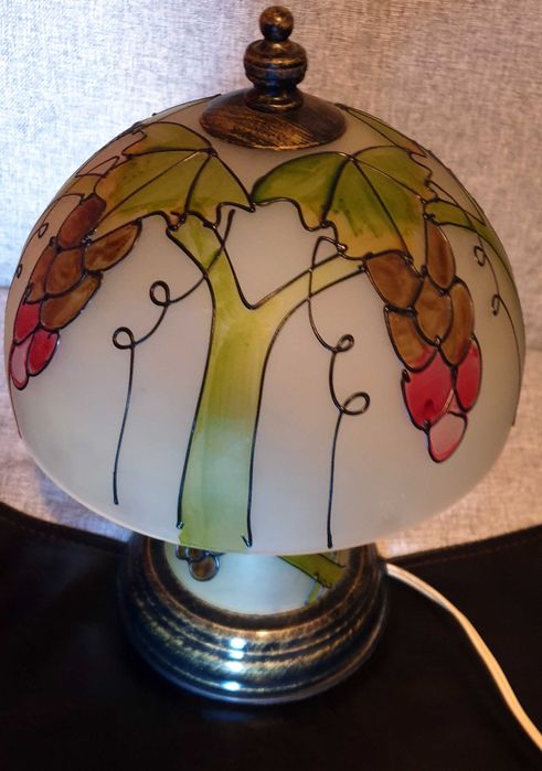 Vand veioza  cu abajur  din sticla Galle