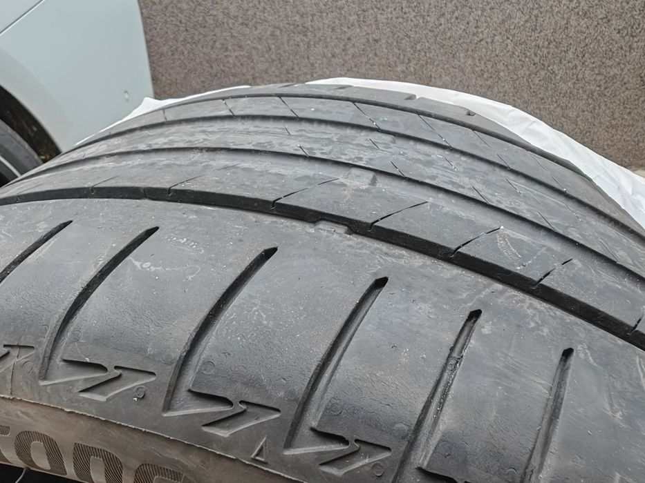 De vanzare anvelopa runflat sh 225/40/19
