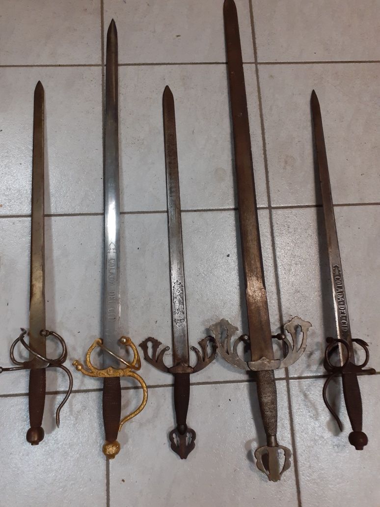 Няколко средновековни меча Толедо,меч,сабя,рапира,шпага