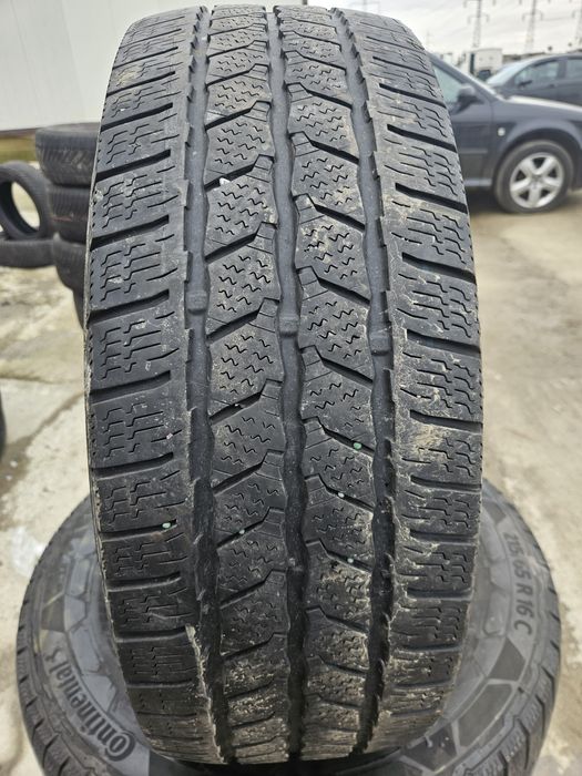 Vând anvelope iarna 215/65/16 C 215/65r16 C CONTINENTAL