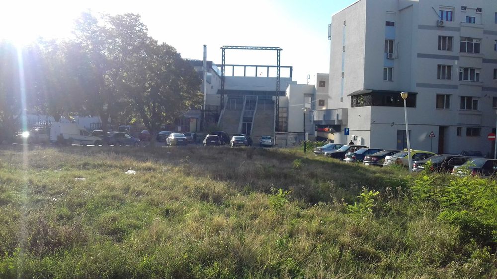 Inchiriez/vand  teren(435 MP sau 875 MP) central - Casa Tineretului