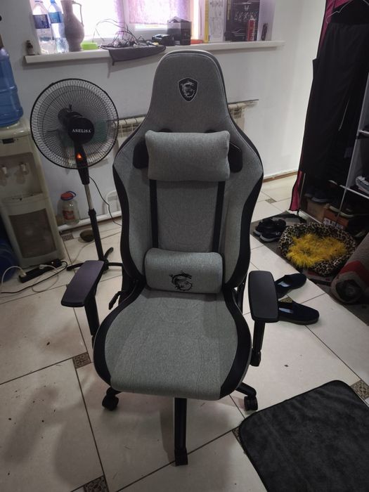 Игровое кресло MSI MAG CH130 I FABRIC, светло серый