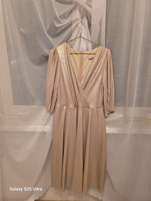 Продам красивое платье