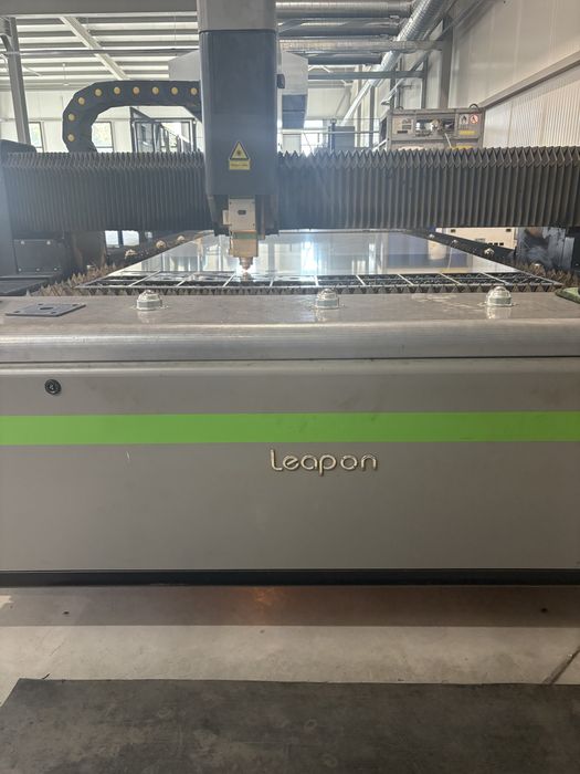 Лазерна машина за рязане на метал – Leapion LF-3015