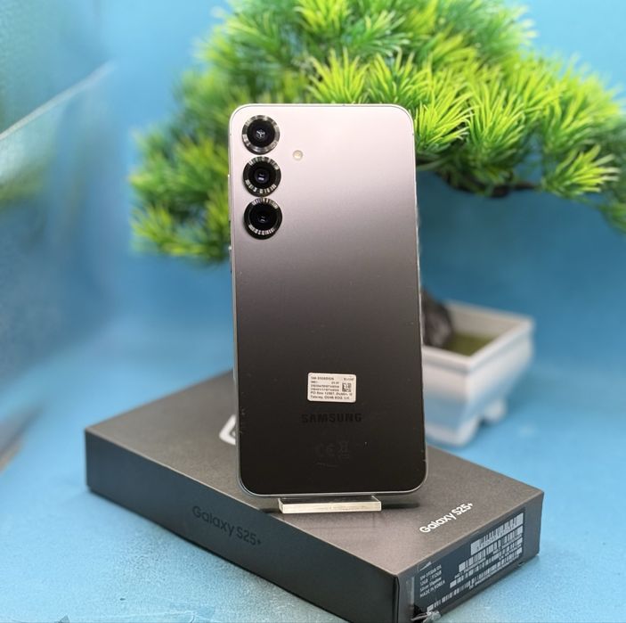 ГАРАНЦИОНЕН!!! Samsung Galaxy S25+, 12GB RAM, 512GB, 5G, Silver Shadow