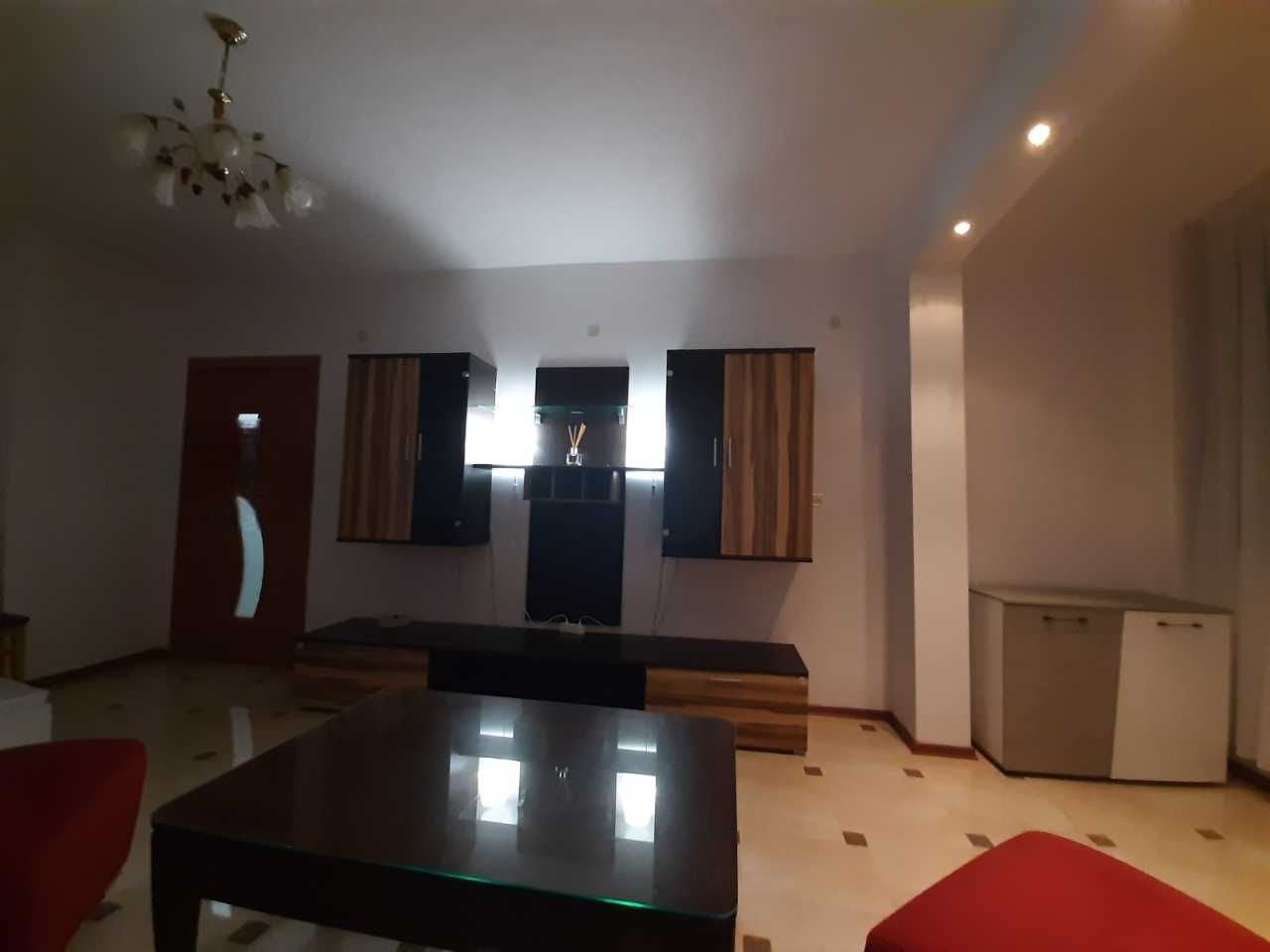 Дава се под наем Двустаен апартамент в София, Връбница 1 - 68 кв.м за 612 € - Снимка #4