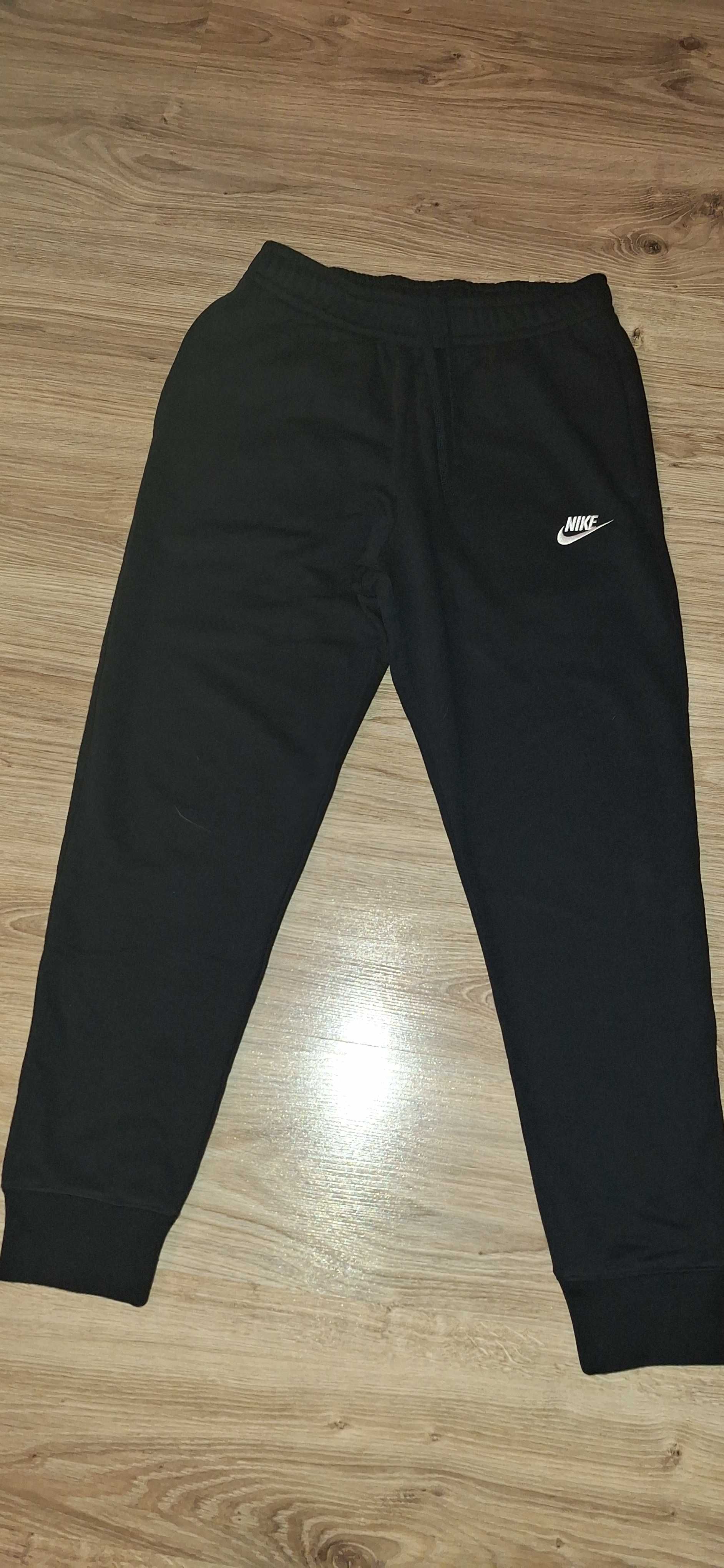 Детско долнище Nike - размер S