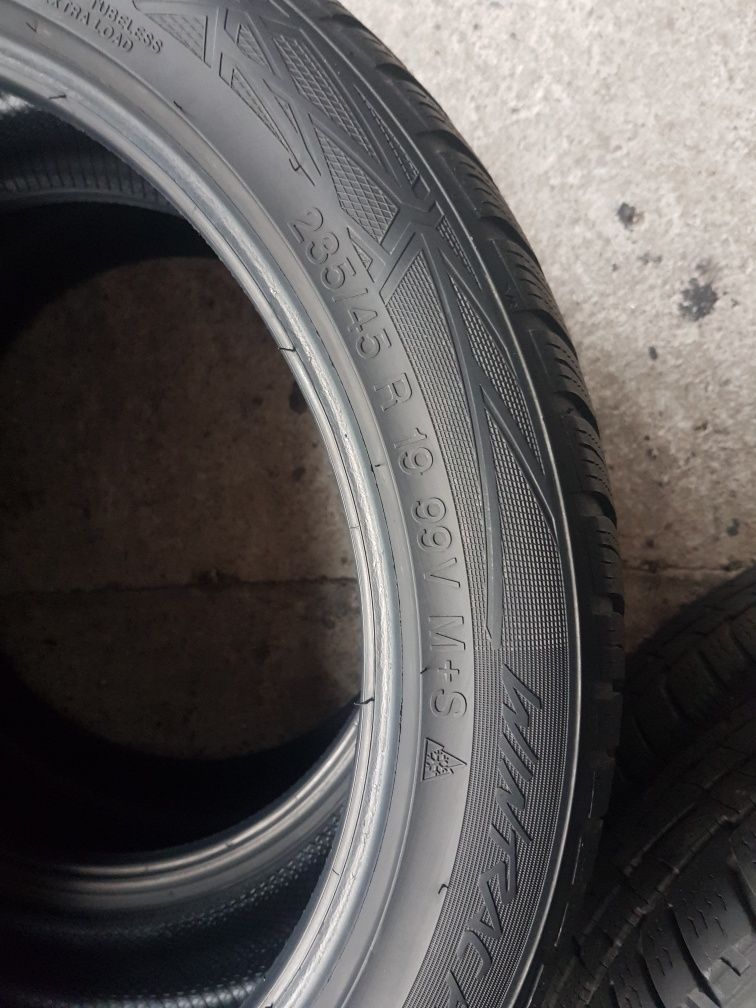 Vredstein 235/45 R19 99V M+S iarnă