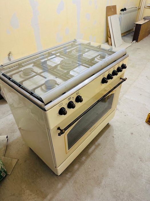 Кухонная плита 5и комфорочная