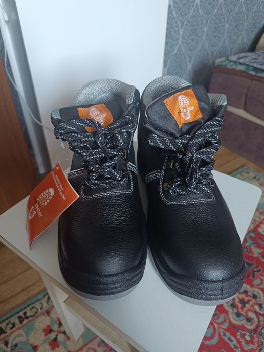 Продам ботинки рабочие новые ...