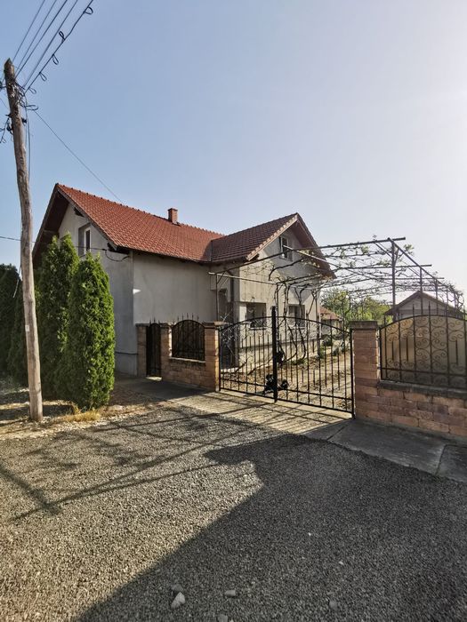 Casa de vânzare în Halmeu