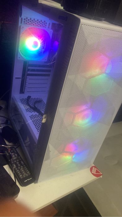 Carcasa montech 6 coolers rgb