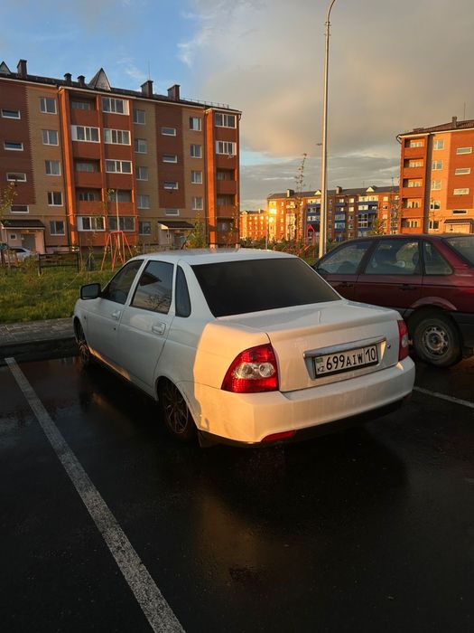 Продам машину lada priora