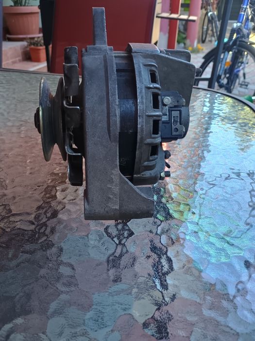 Alternator 12 v,36 amperi