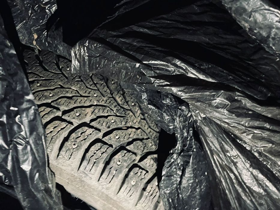 205/65/16 Nokian Hakkapelitta 9 в отличном состоянии!