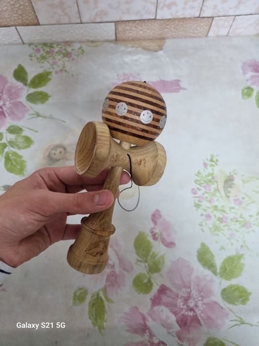Set-up de kendama:ken de sweets bjorn pro model si tama krom 9y bday