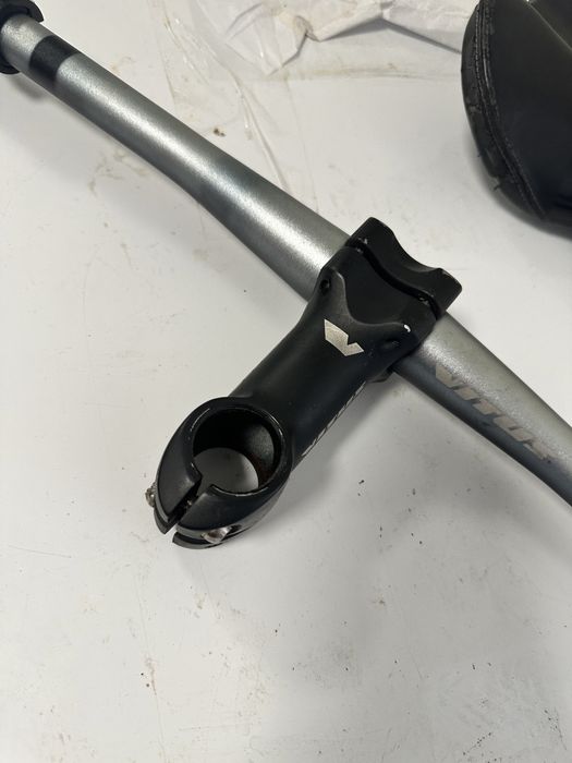 Ghidon, pipa, mansoane si sa pret 300 ron predare in Bucuresti