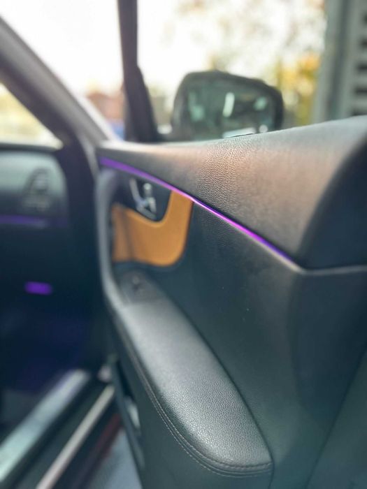 Lumini ambientale LED dedicate INFINITI