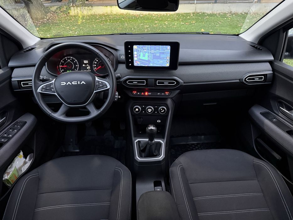 Dacia Logan Journey+ 12.000 km nou Benzină 1.0 TCe turbo 90 CP an 2024