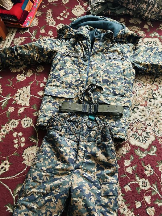 Продается форма военая .Почти все новое .В комлекте все идет .