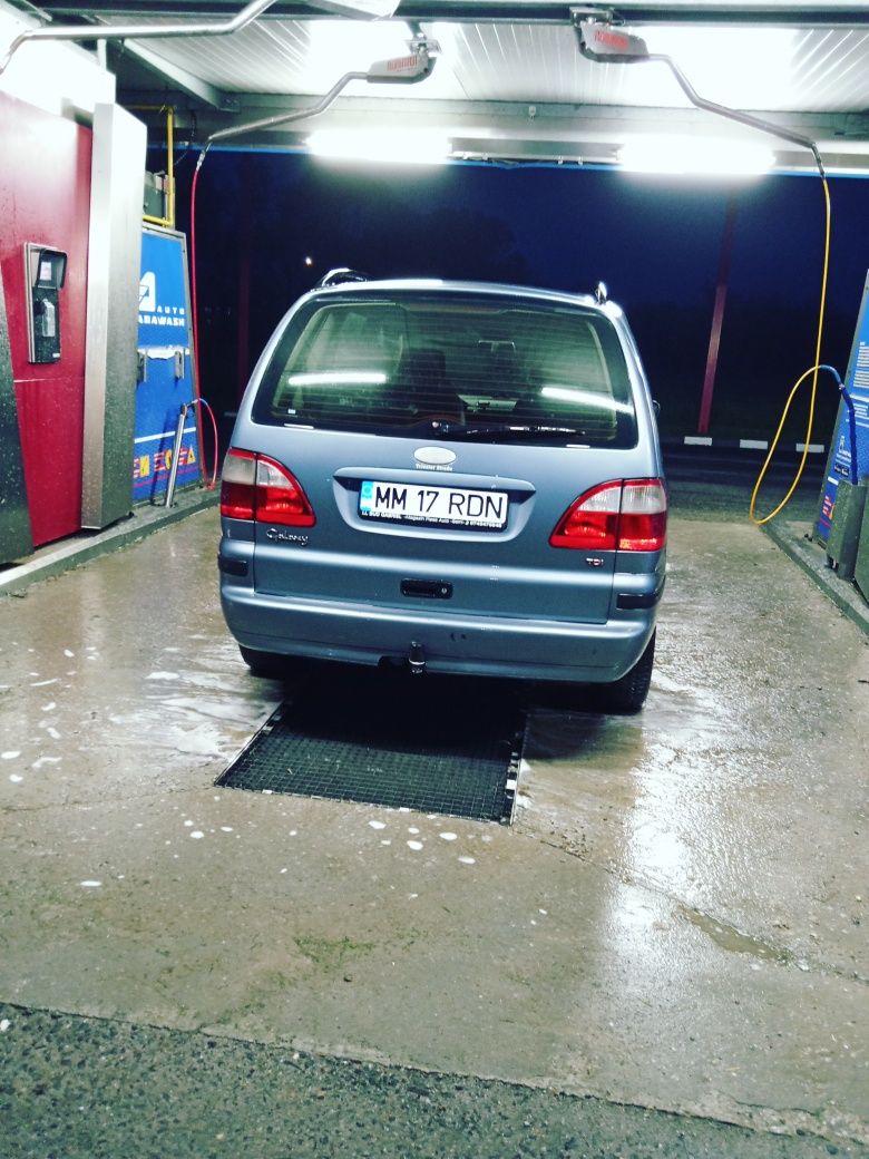 Vând  Ford Galaxy mașină se prezintă foarte ok