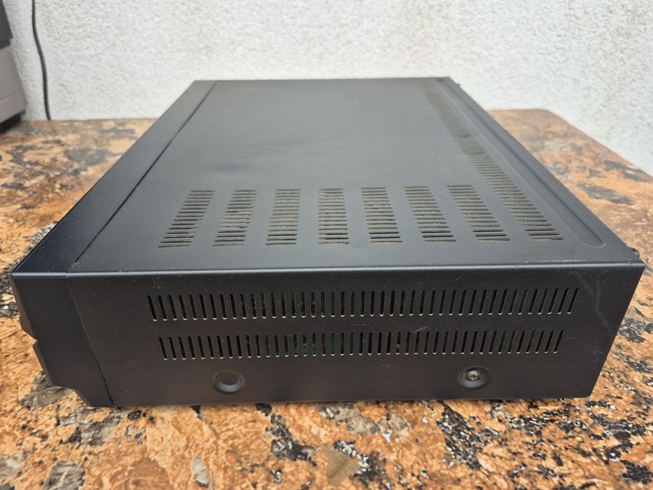 Vand video casette pleyer marca Aiwa model HV E 1010 DH made in japan