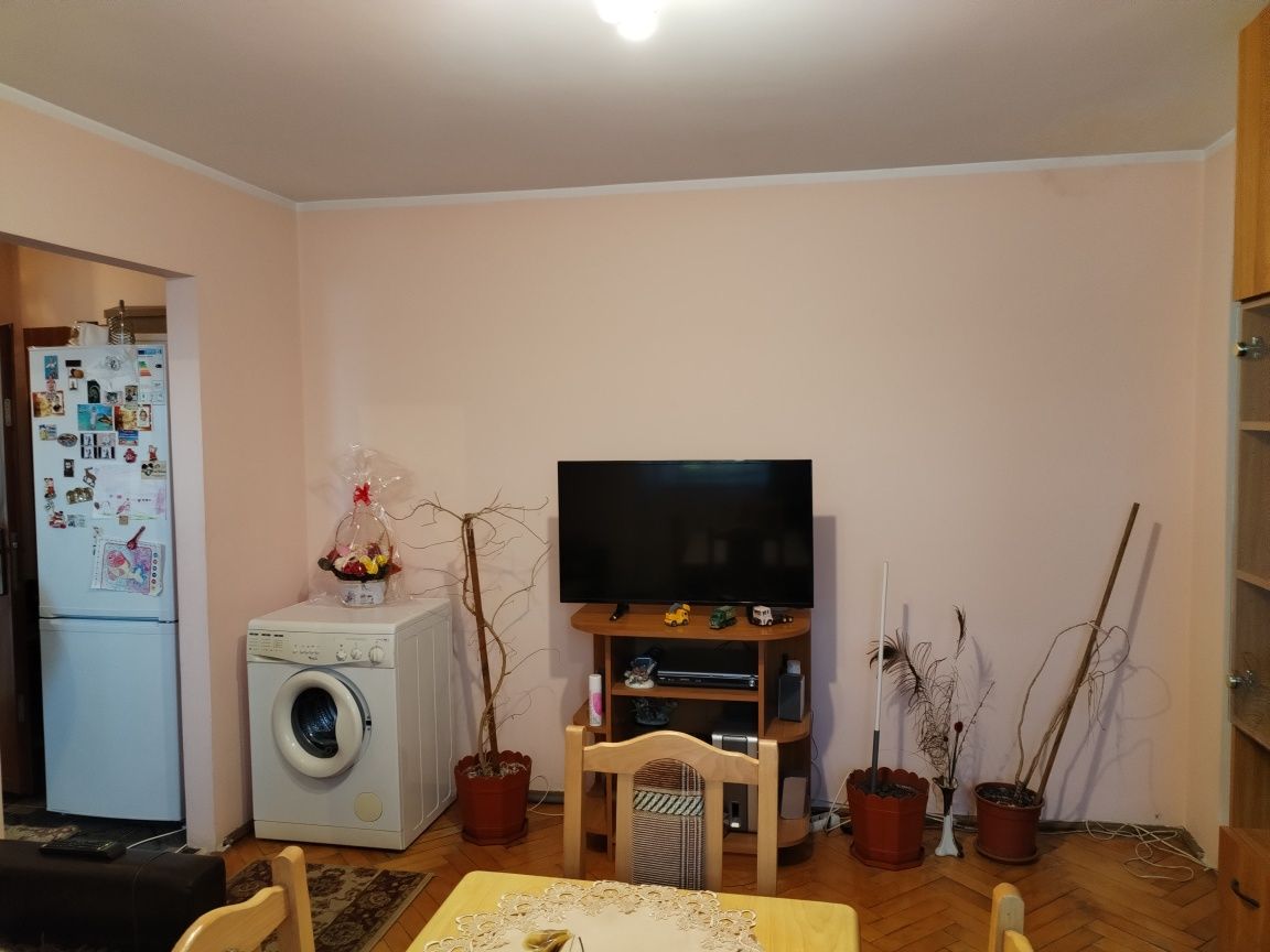 Vând Apartament 4
