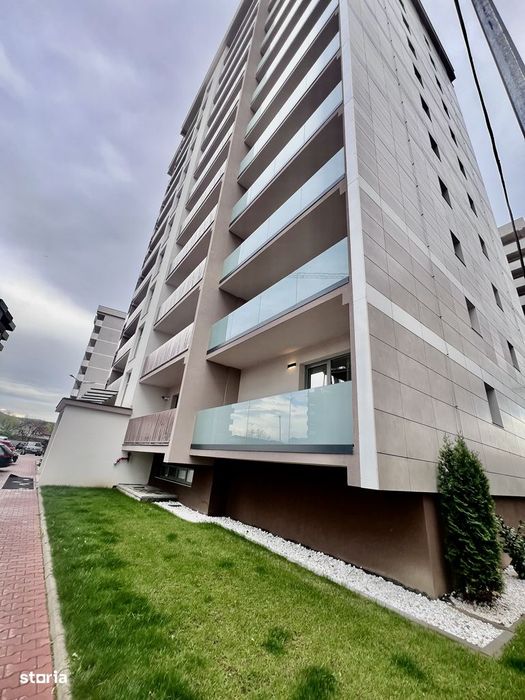 Bloc nou 3 Camere + Parcare Auto !