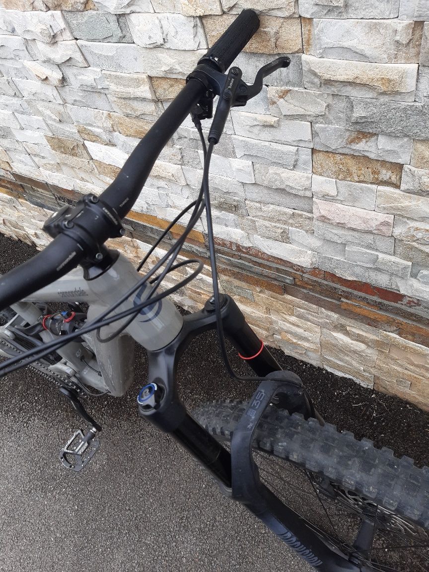 Bicicleta MTB Full Suspension Cannondale Habit , roti 29er , Rockshox