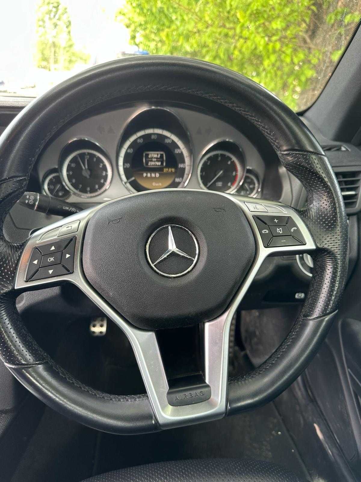 Dezmembrari / Dezmembrez c207 Mercedes E-Coupe 250cdi 2011