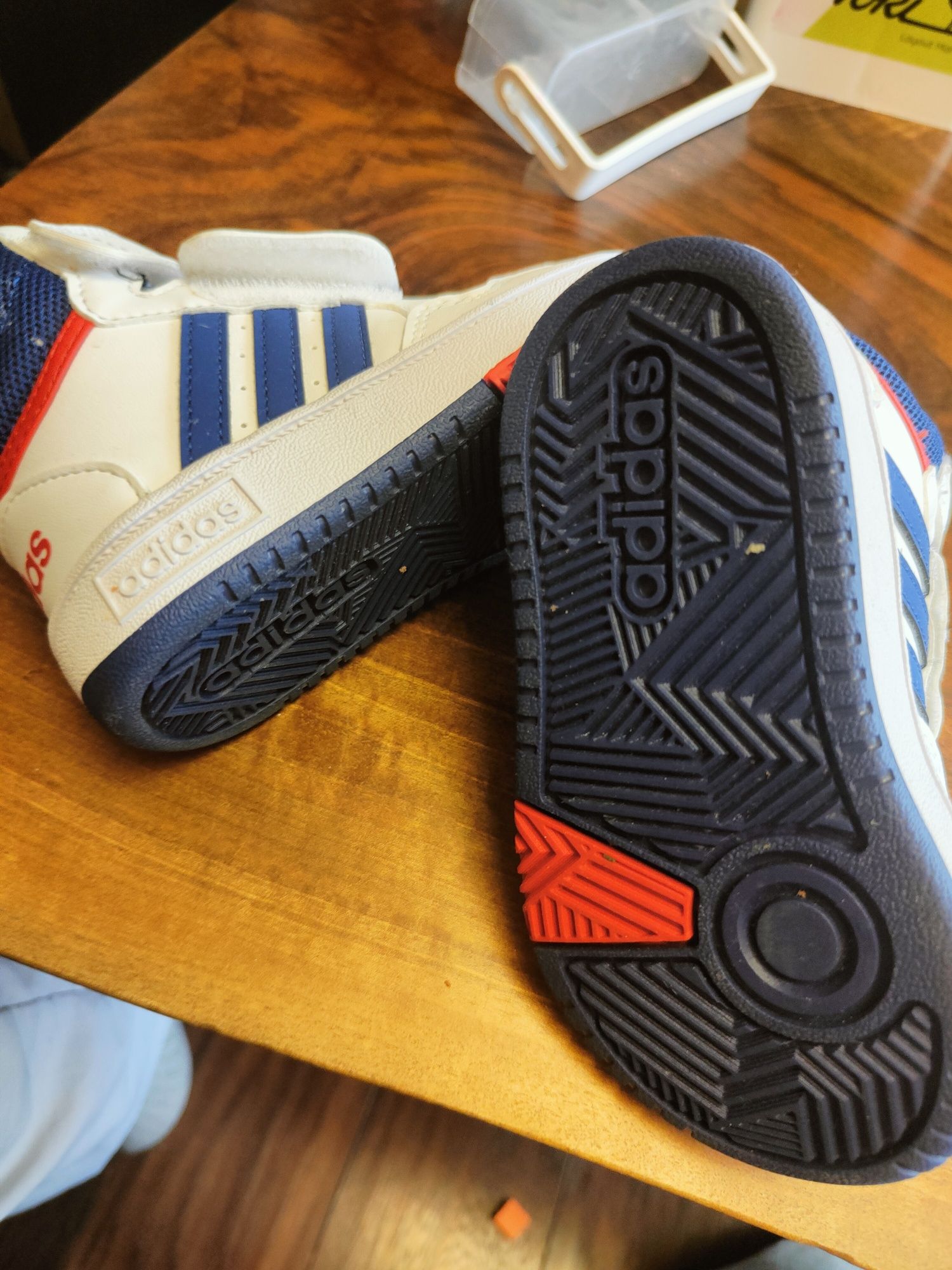 Бебешки високи кожени обувки маратонки Adidas размер 22, UK 5.5, 130 с