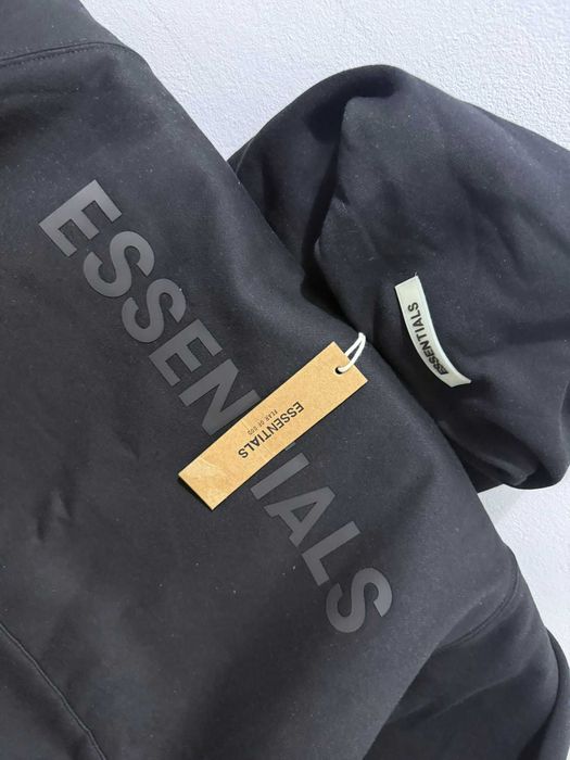 Fear of God Essentials – hoodie, gros și confortabil