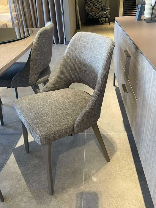 Диван в комплект с трапезарни столове