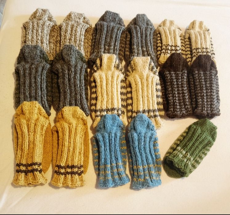 Вълнени чорапи. За София може и лично предаване.