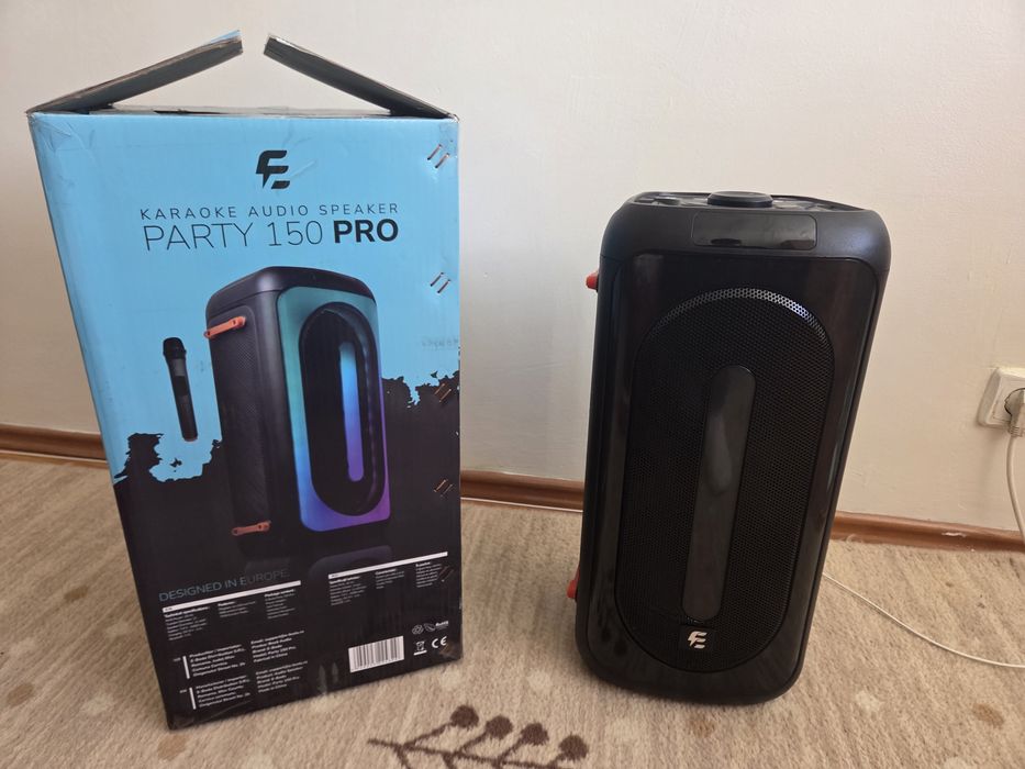 Boxa cu microfon