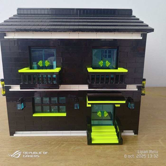 Vând casă din lego.